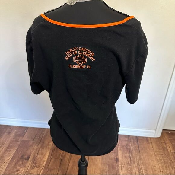 Harley-Davidson Black and Orange Crop Graphic Tee - Picture 4 of 5